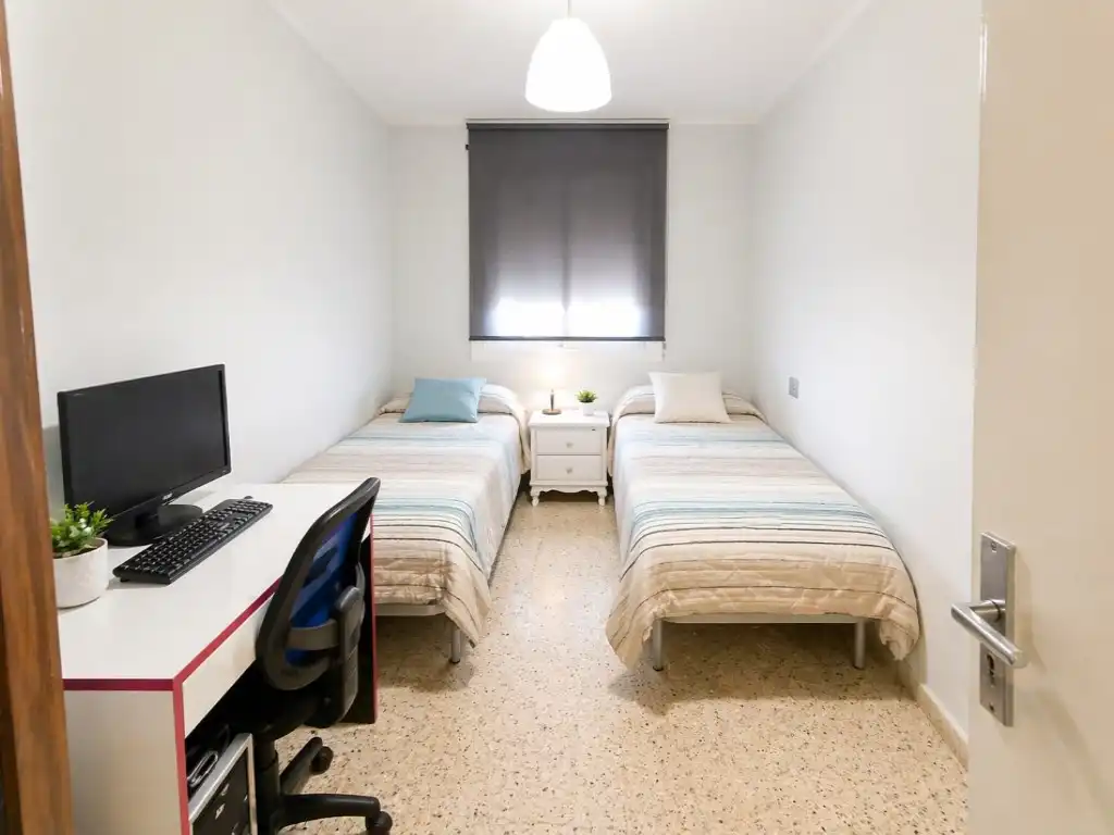 Habitación de Piso en venta en Vilafranca del Penedès con Horno y Balcón