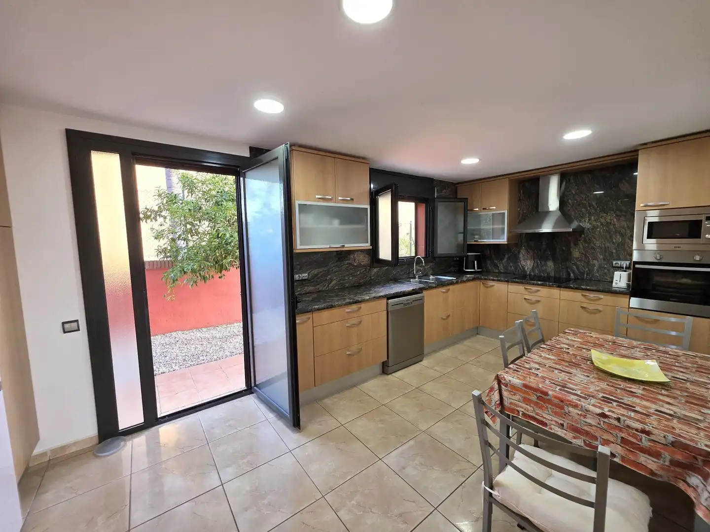 Kitchen of Houses for sale in El Vendrell  with Air Conditioner, Heating and Private garden