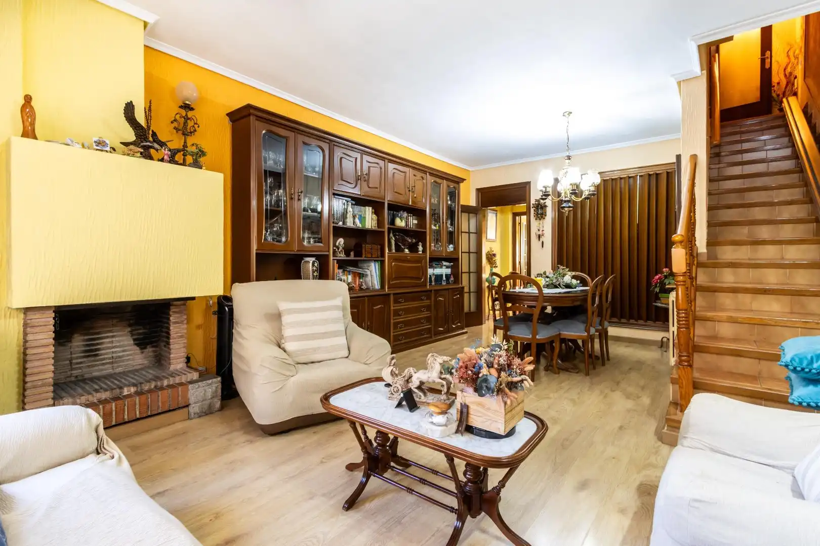Living room of Detached homes for sale in Sabadell  with Air Conditioner and Heating