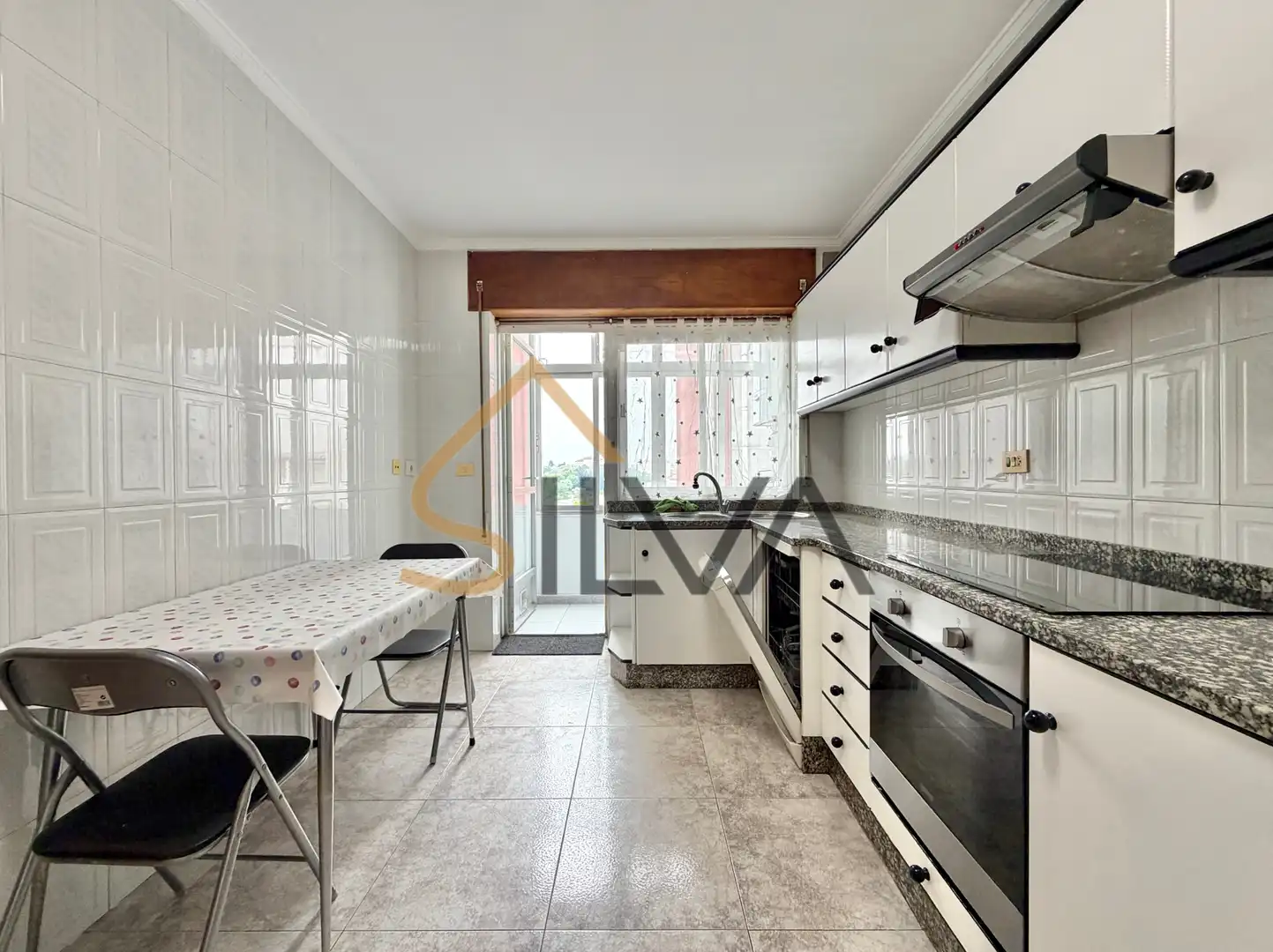 Cocina de Piso en venta en Lugo con Calefacción y Horno