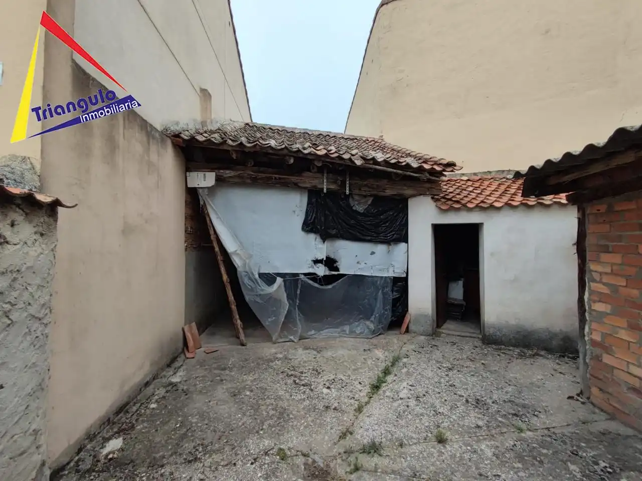 Vista exterior de Casa o chalet en venta en Lastras de Cuéllar