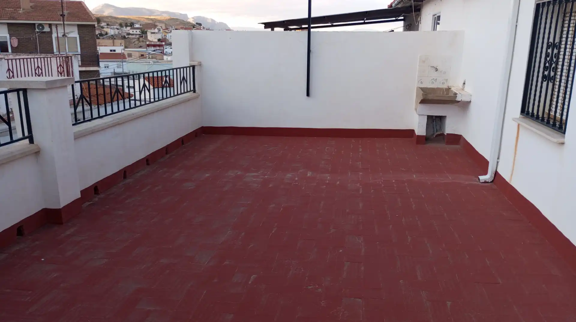 Terrassa de Casa o xalet en venda en Baza amb Moblat
