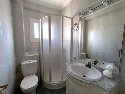 Badezimmer von Wohnung zum Verkauf in Santa Pola mit Terrasse und Abstellraum