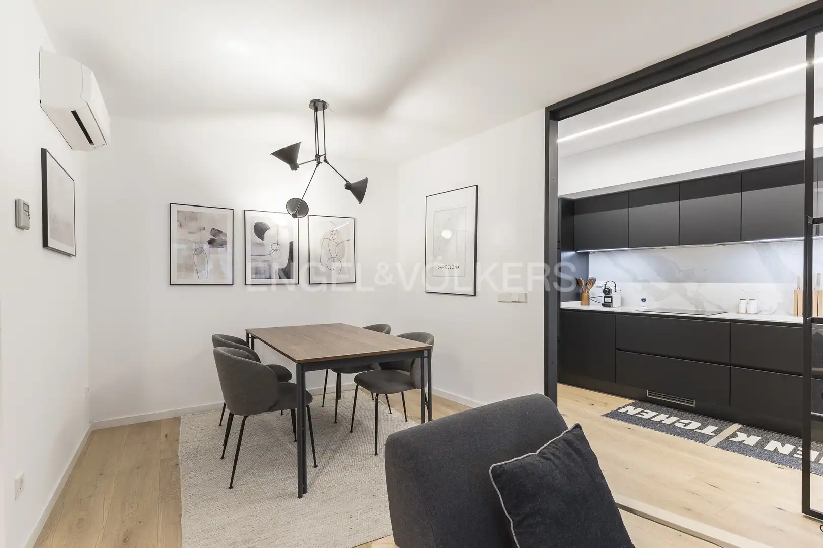 Wohnzimmer von Wohnung zur Miete in Barcelona mit Klimaanlage, Heizung und Parkett