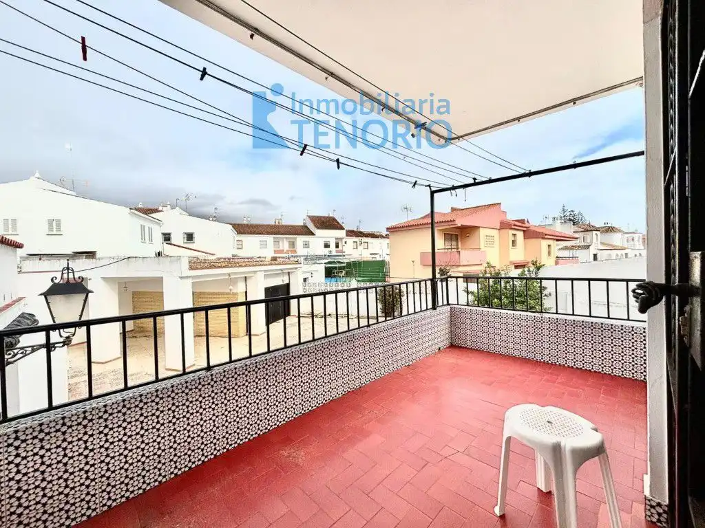 Vista exterior de Casa o xalet en venda en La Antilla amb Terrassa i Traster