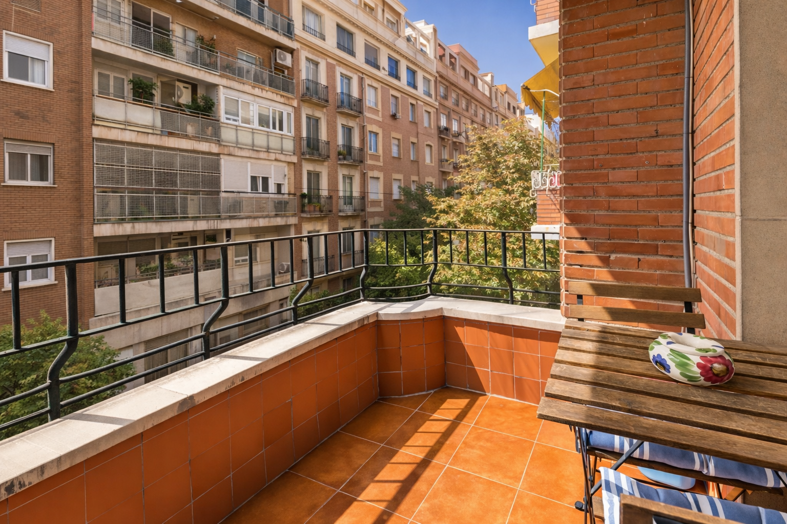 Balcony of Apartment for sale in  Madrid Capital  with Air Conditioner, Heating and Terrace