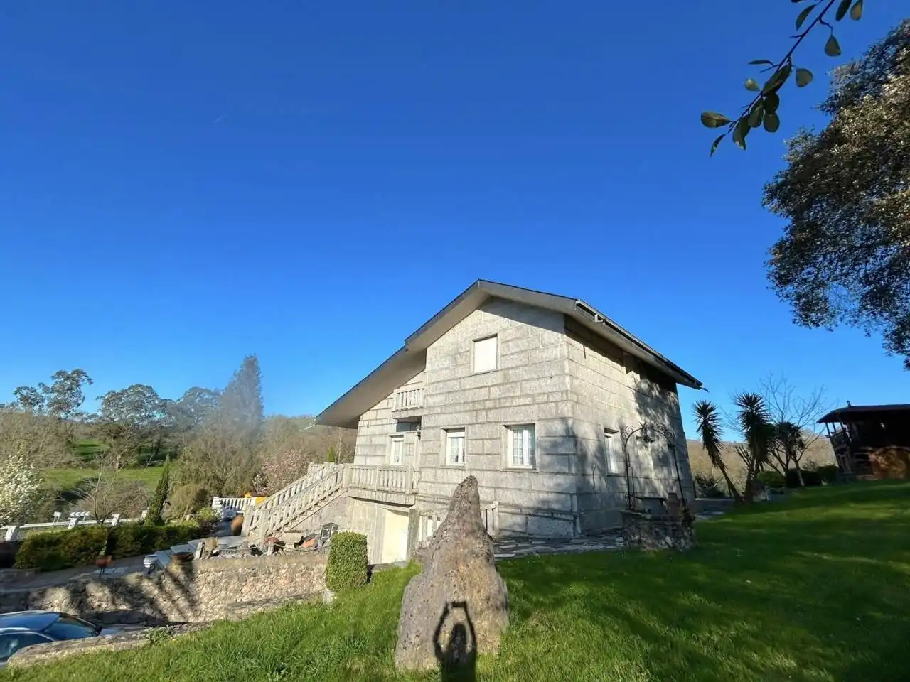 Vista exterior de Casa o xalet en venda en Rasines amb Calefacció, Jardí privat i Terrassa