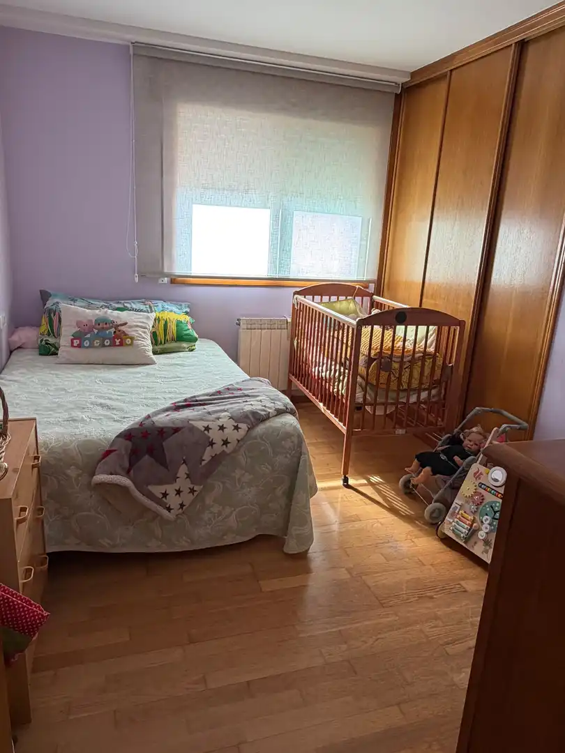 Habitación de Edificio en venta en Silleda