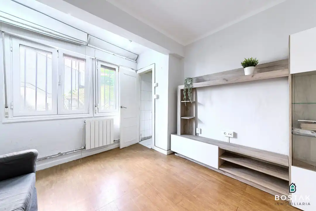Living room of Flat for sale in Bilbao   with Heating