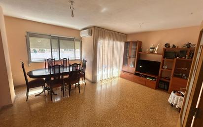 Living room of Flat for sale in Mislata  with Air Conditioner and Balcony