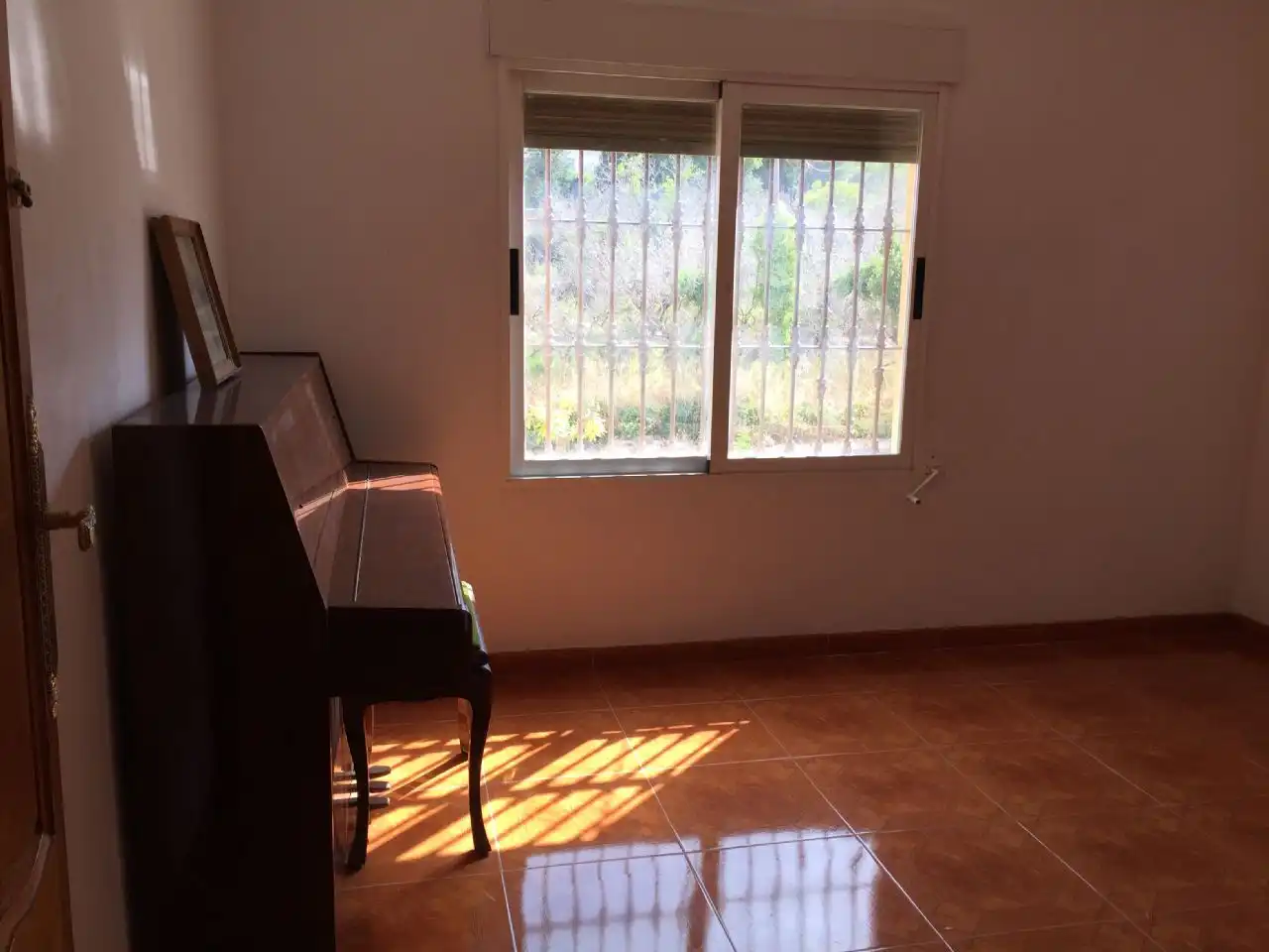 Habitación de Casa o chalet en venta en Polop con Aire acondicionado, Jardín privado y Terraza