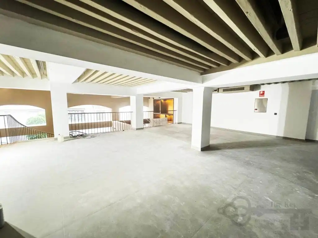 Local comercial de lloguer a Plaza Castellini, imagen 10