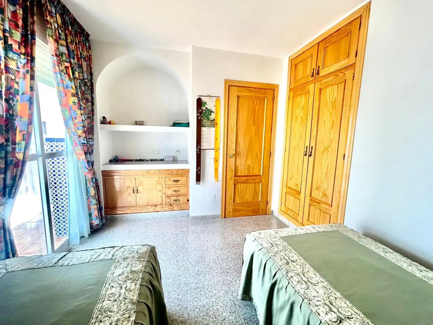 Habitación de Casa adosada en venta en Paterna del Río con Calefacción, Terraza y Trastero