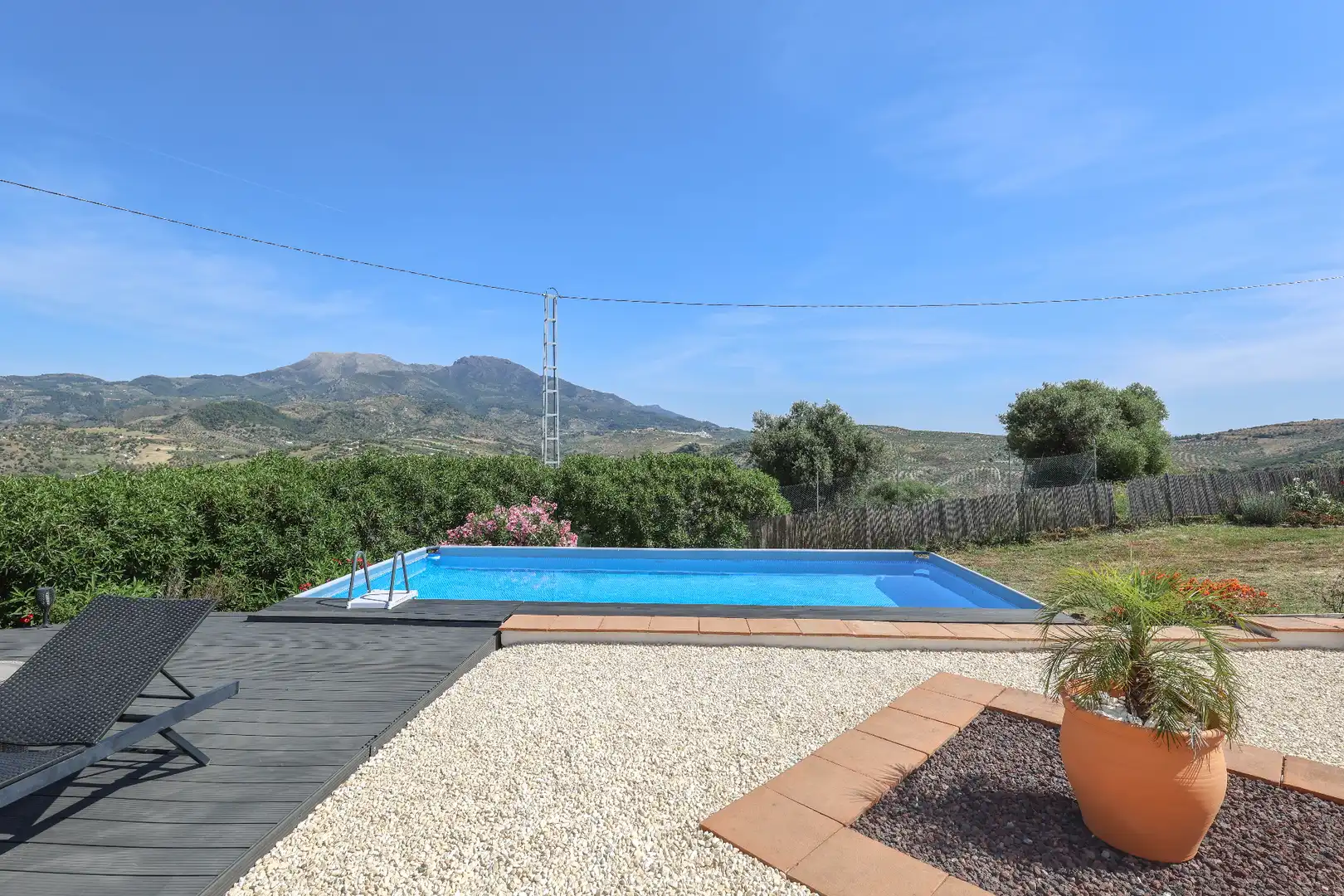 Piscina de Casa o xalet en venda en Tolox amb Aire condicionat, Jardí privat i Traster
