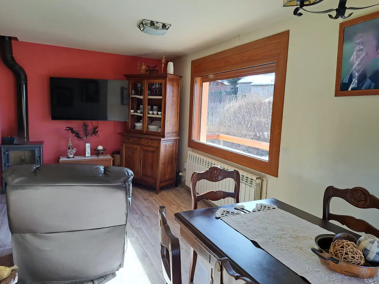 Menjador de Casa o xalet en venda en Fontanals de Cerdanya amb Calefacció, Terrassa i Moblat