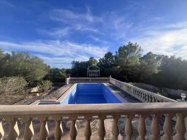 Xalet amb piscina en venda a Cala Murada