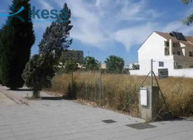 Residencial en venta en Nuevo Parque - Los Rosales - Tráfico Pesado