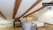 Bedroom of Flat to rent in  Madrid Capital  with Air Conditioner and Balcony