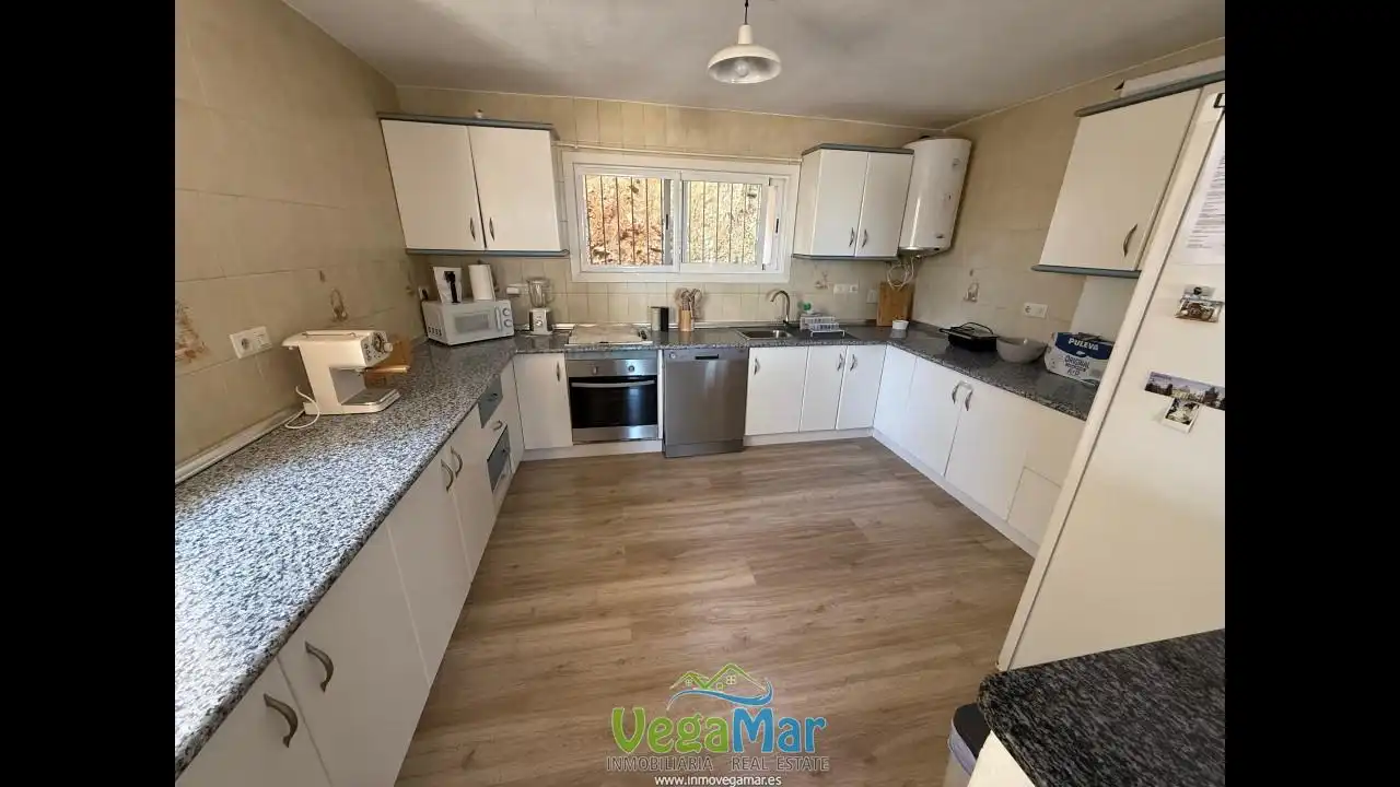 Cocina de Casa o chalet en venta en Almuñécar con Terraza y Piscina comunitaria