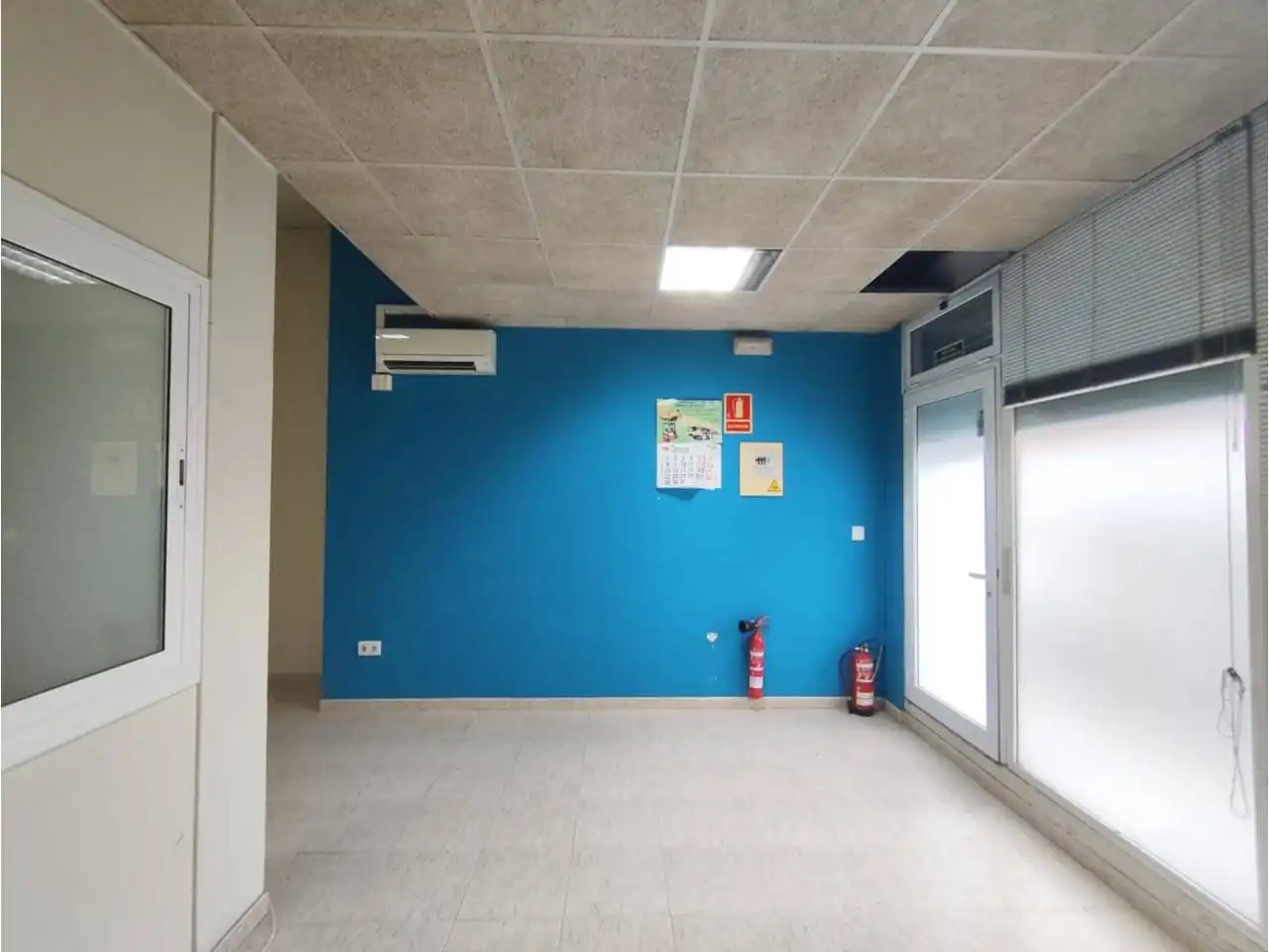 Local de lloguer a Calle Josep Maria de Sagarra, 73, Font Verda