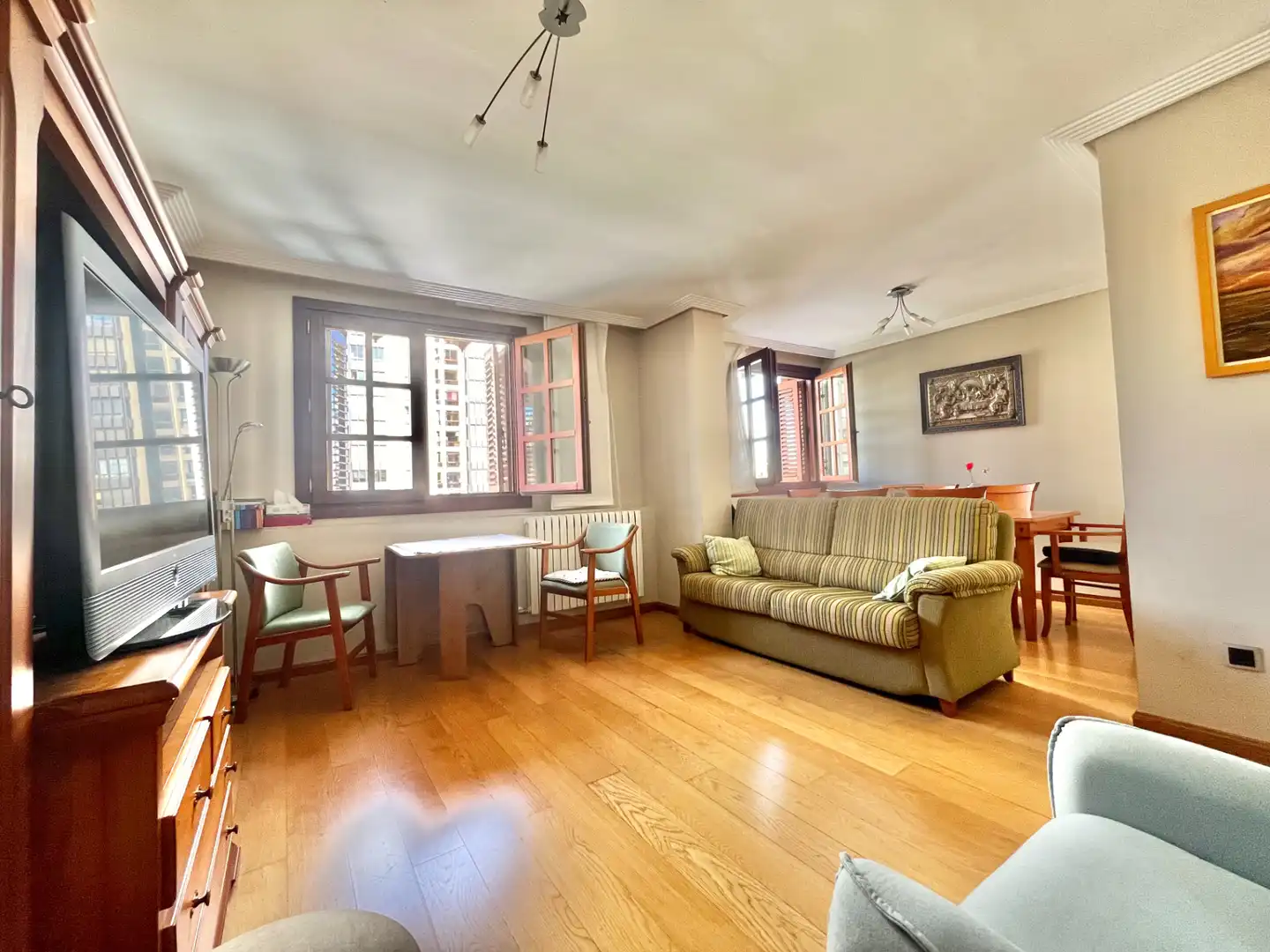 Wohnzimmer von Maisonette zum Verkauf in Zaragoza mit Klimaanlage, Heizung und Parkett