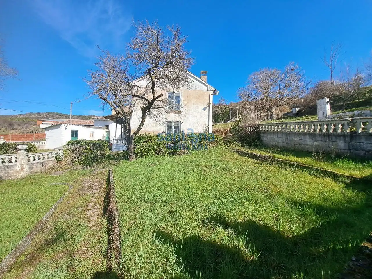 Casa o xalet en venda en Gradefes amb Calefacció, Jardí privat i Traster