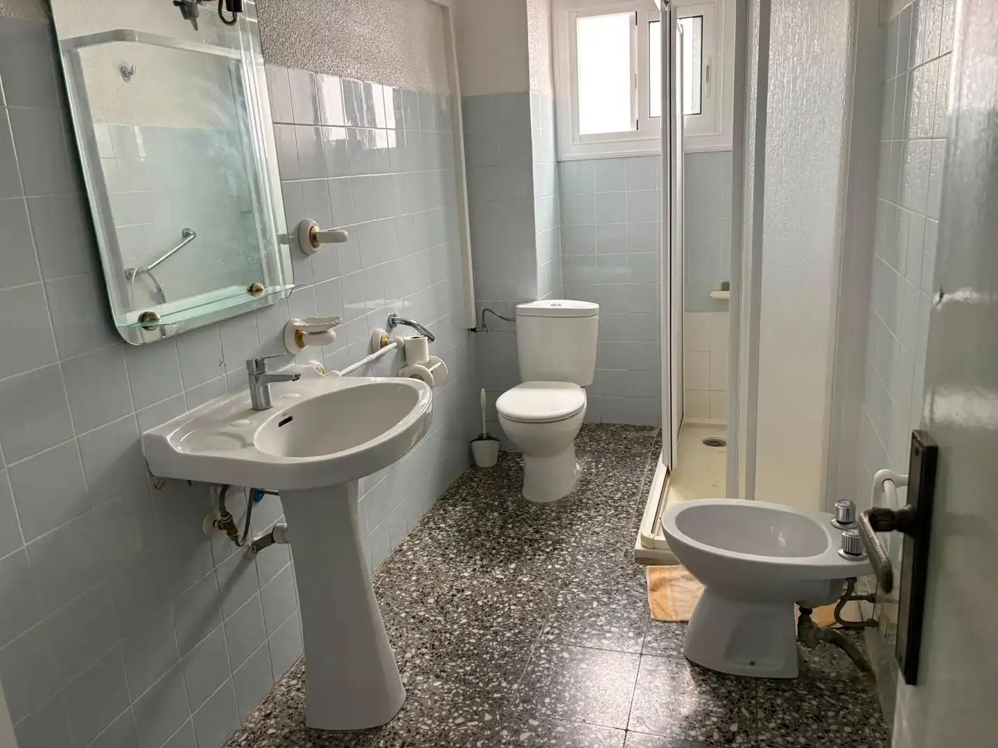 Bathroom of Flat for rent in Elche / Elx  with Furnished