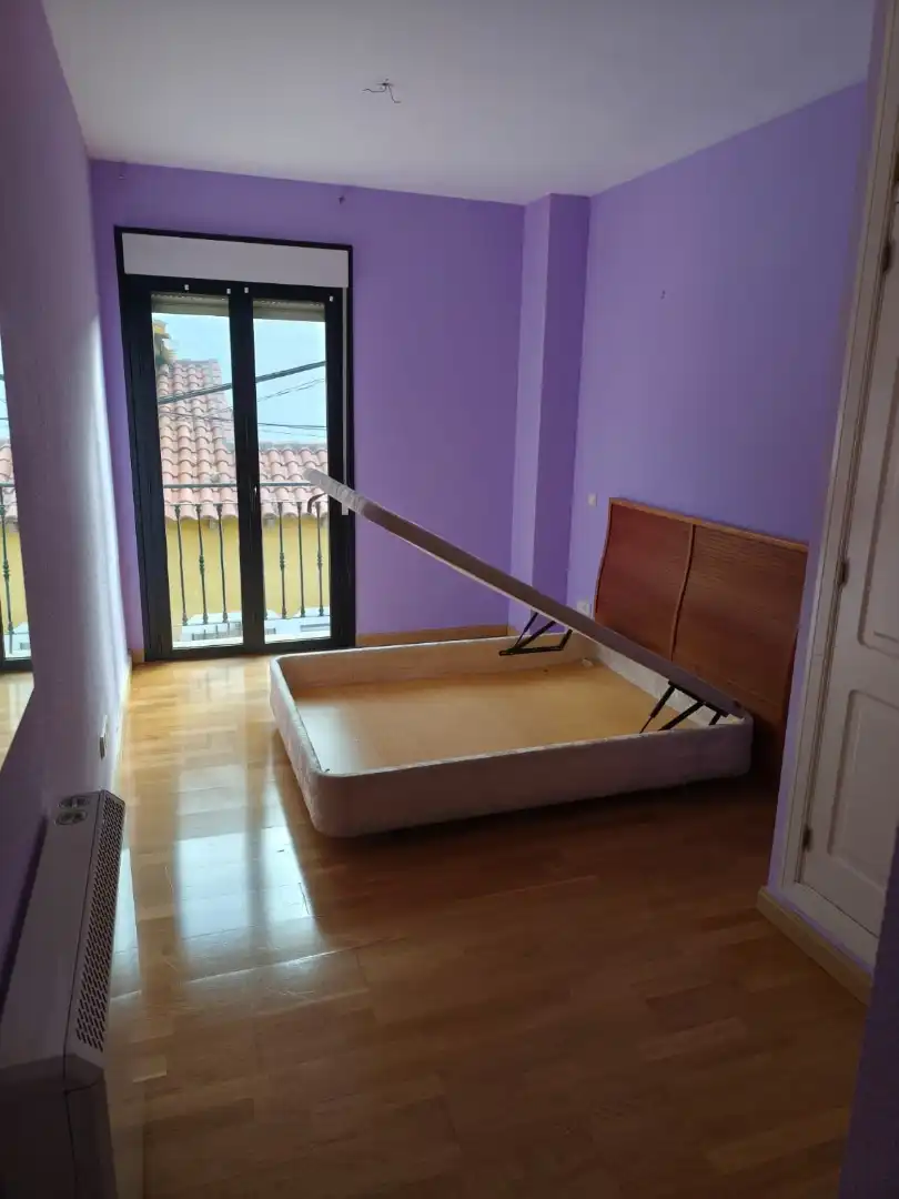 Bedroom of Flat for sale in Velilla de San Antonio  with Heating, Terrace and Furnished