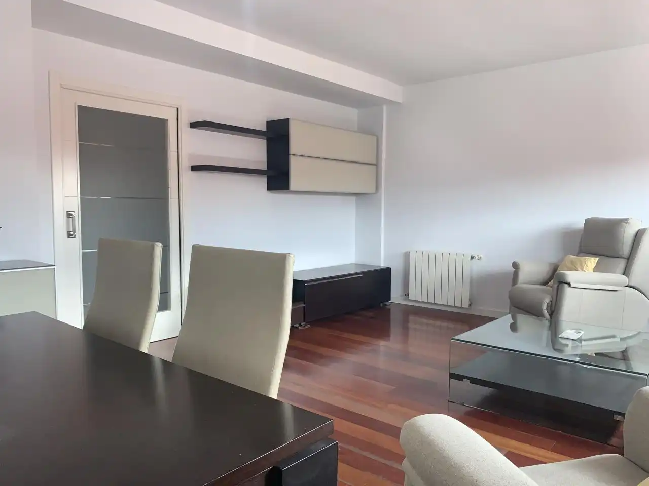 Wohnzimmer von Dachboden zur Miete in Madrid mit Klimaanlage, Heizung und Möbliert