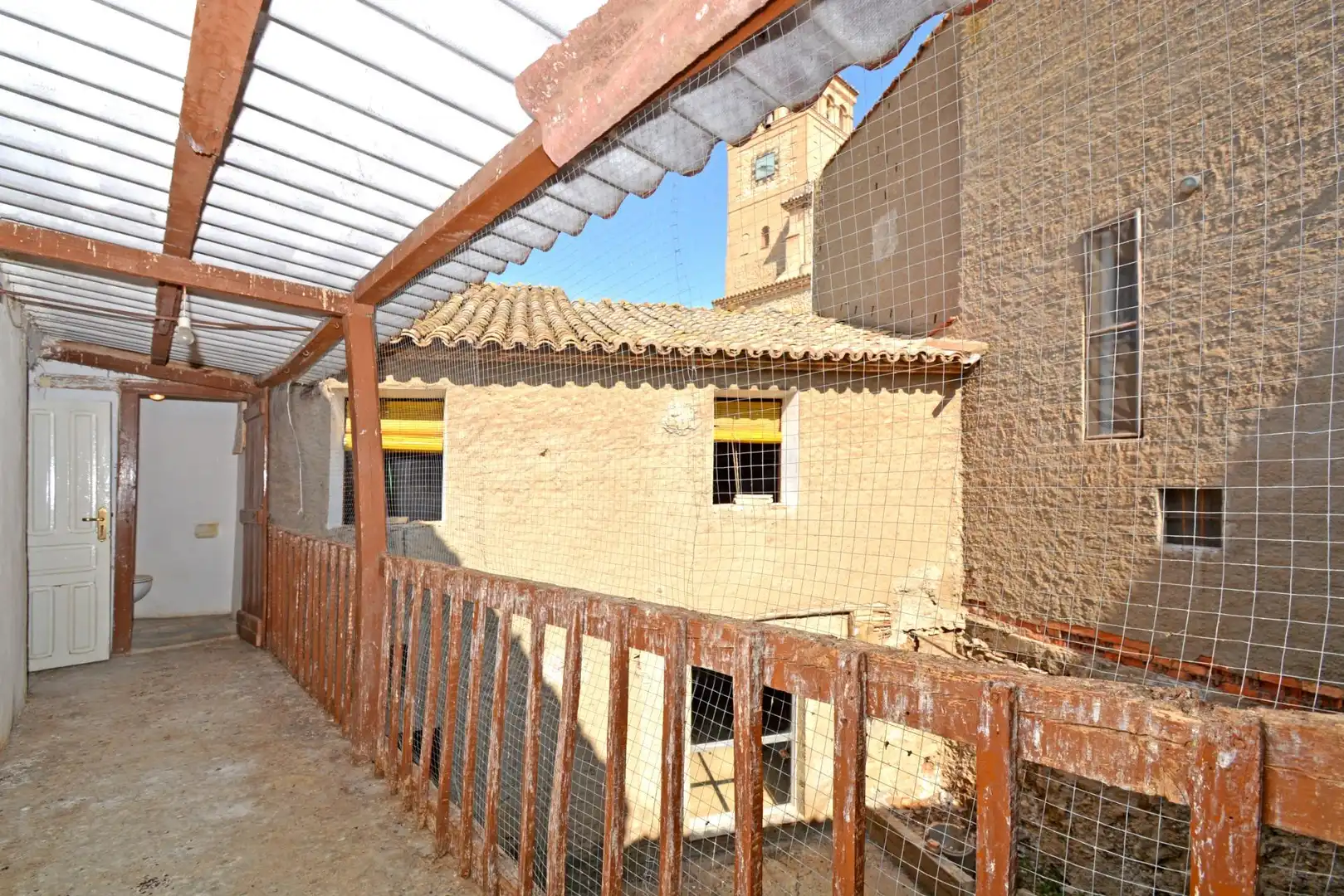 Außenansicht von Haus oder Chalet zum Verkauf in Gallur mit Privatgarten, Terrasse und Abstellraum