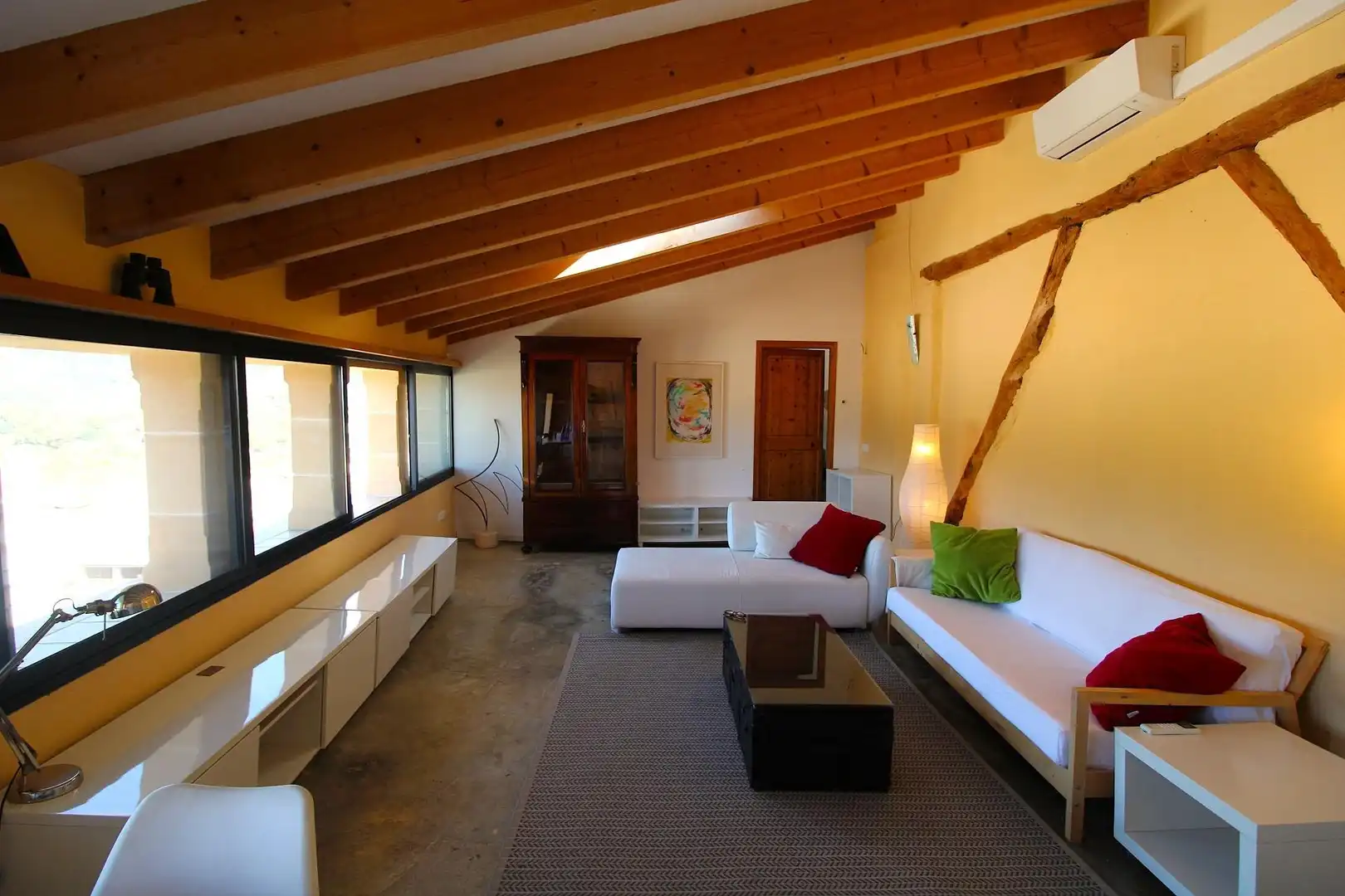 Sala de estar de Piso de alquiler en Bunyola con Aire acondicionado y Amueblado