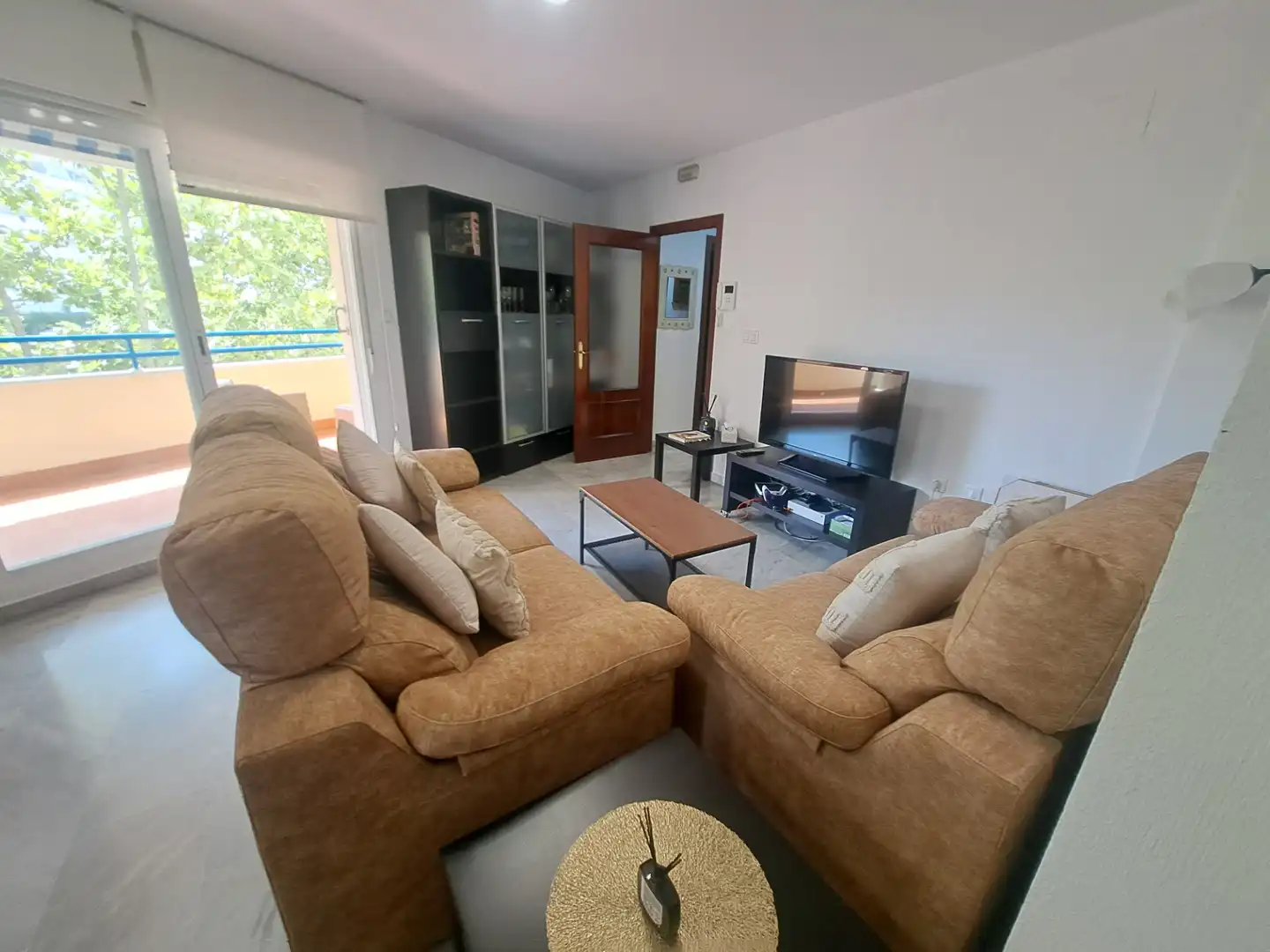 Living room of Flat for rent in Marbella  with Air Conditioner, Heating and Terrace