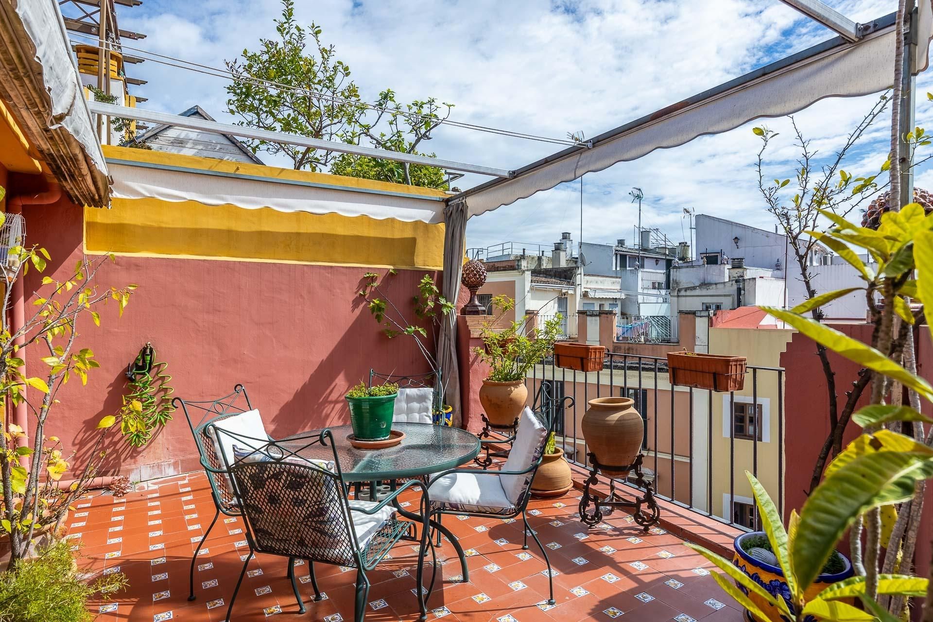 Terrace of House or chalet for sale in  Sevilla Capital  with Air Conditioner, Heating and Parquet flooring