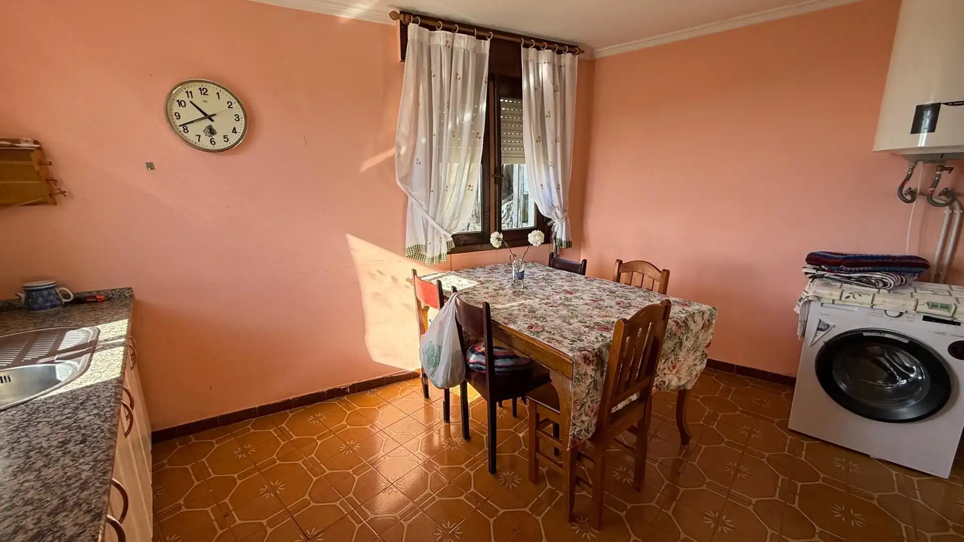 Comedor de Finca rústica en venta en Allariz con Jardín privado, Terraza y Amueblado