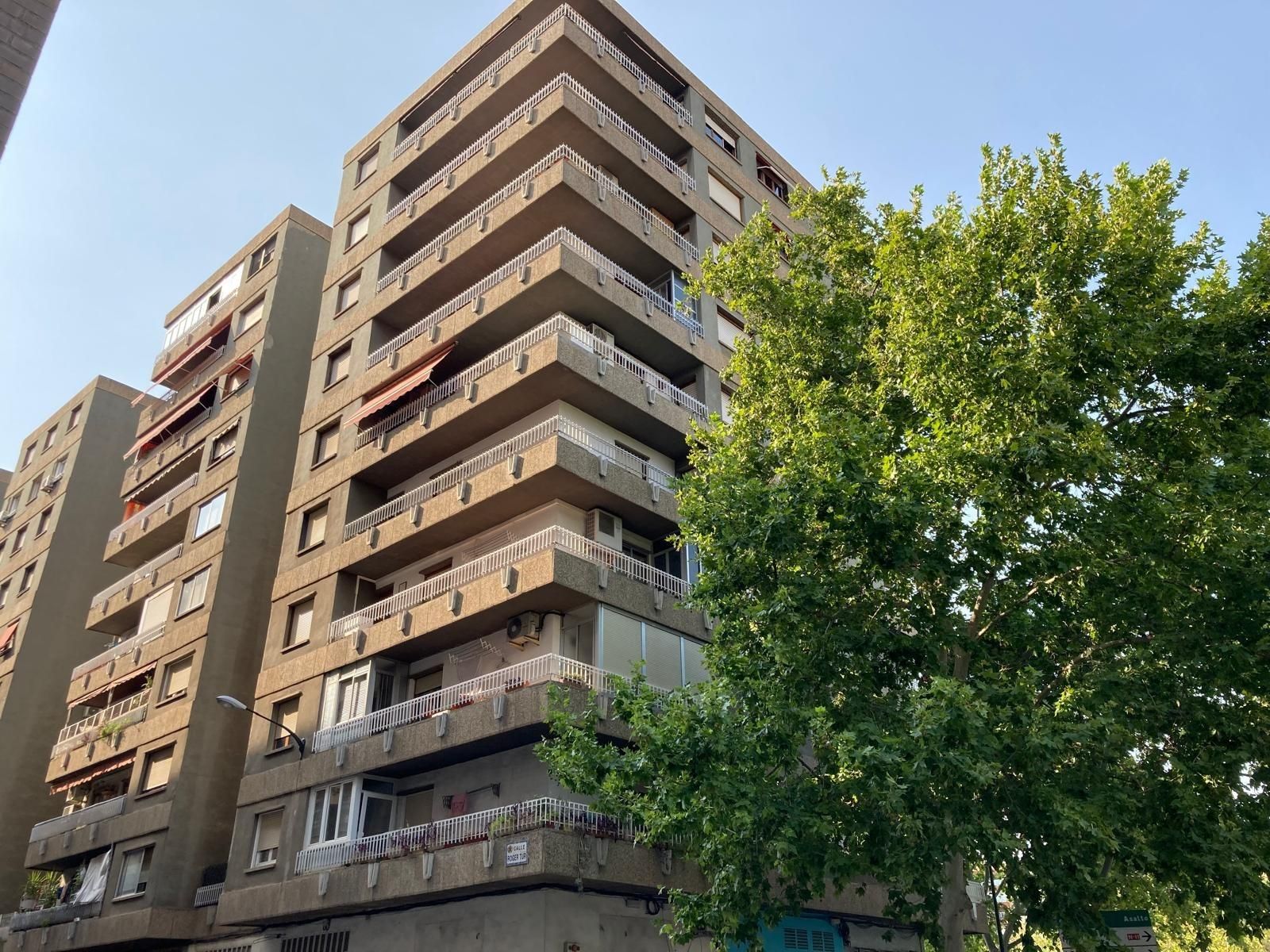 Vista exterior de Piso de alquiler en  Zaragoza Capital con Calefacción y Terraza