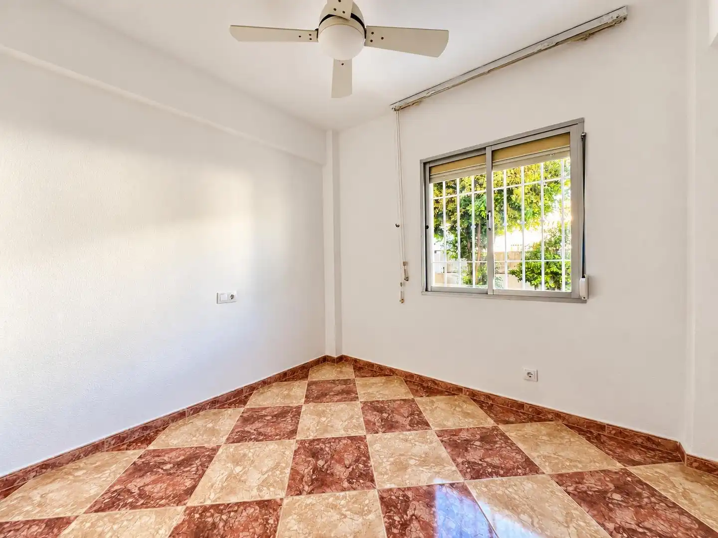 Apartamento de alquiler en Los Boliches