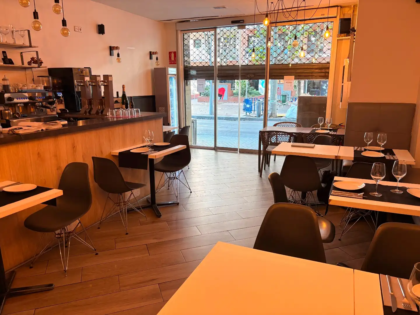 Local comercial en traspàs a Molins de Rei, imagen 4
