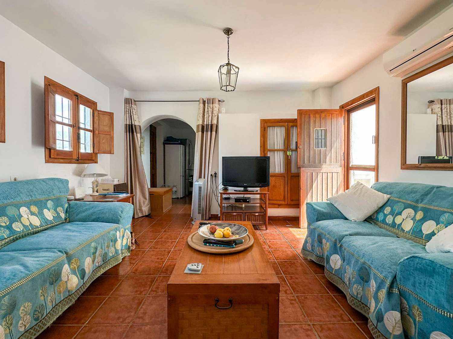 Sala d'estar de Finca rústica en venda en Salobreña amb Aire condicionat, Terrassa i Traster