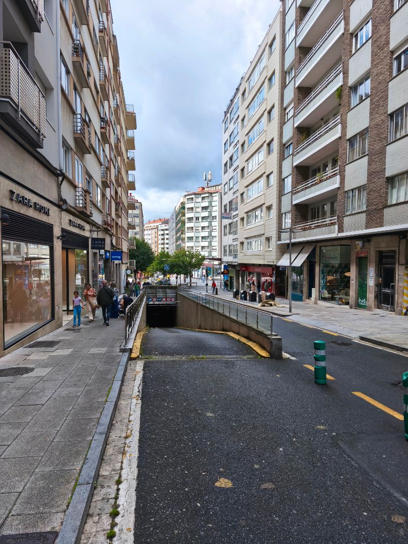 Vista exterior de Pis en venda en Santiago de Compostela  amb Calefacció, Traster i Balcó