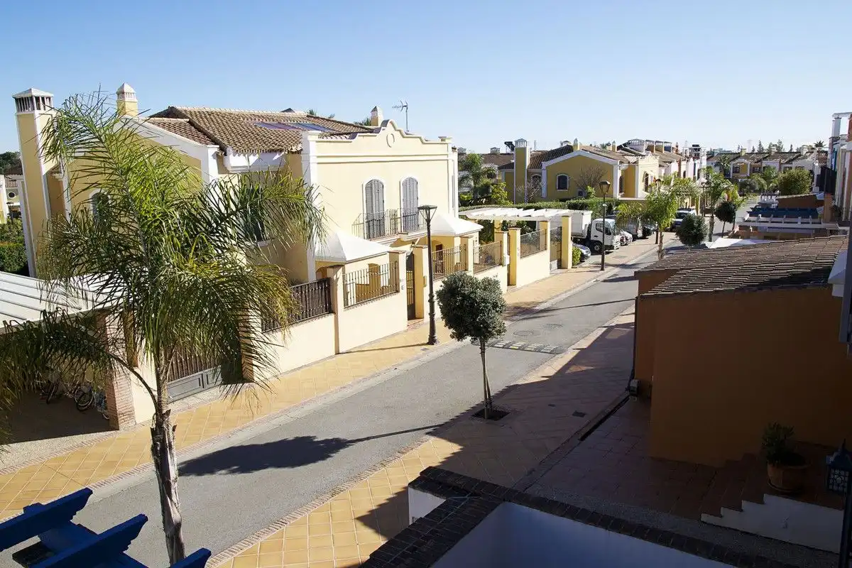 Detached homes for rent in Guadalmina Alta