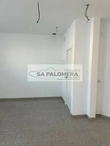 Local comercial en Alquiler en Els Pins
