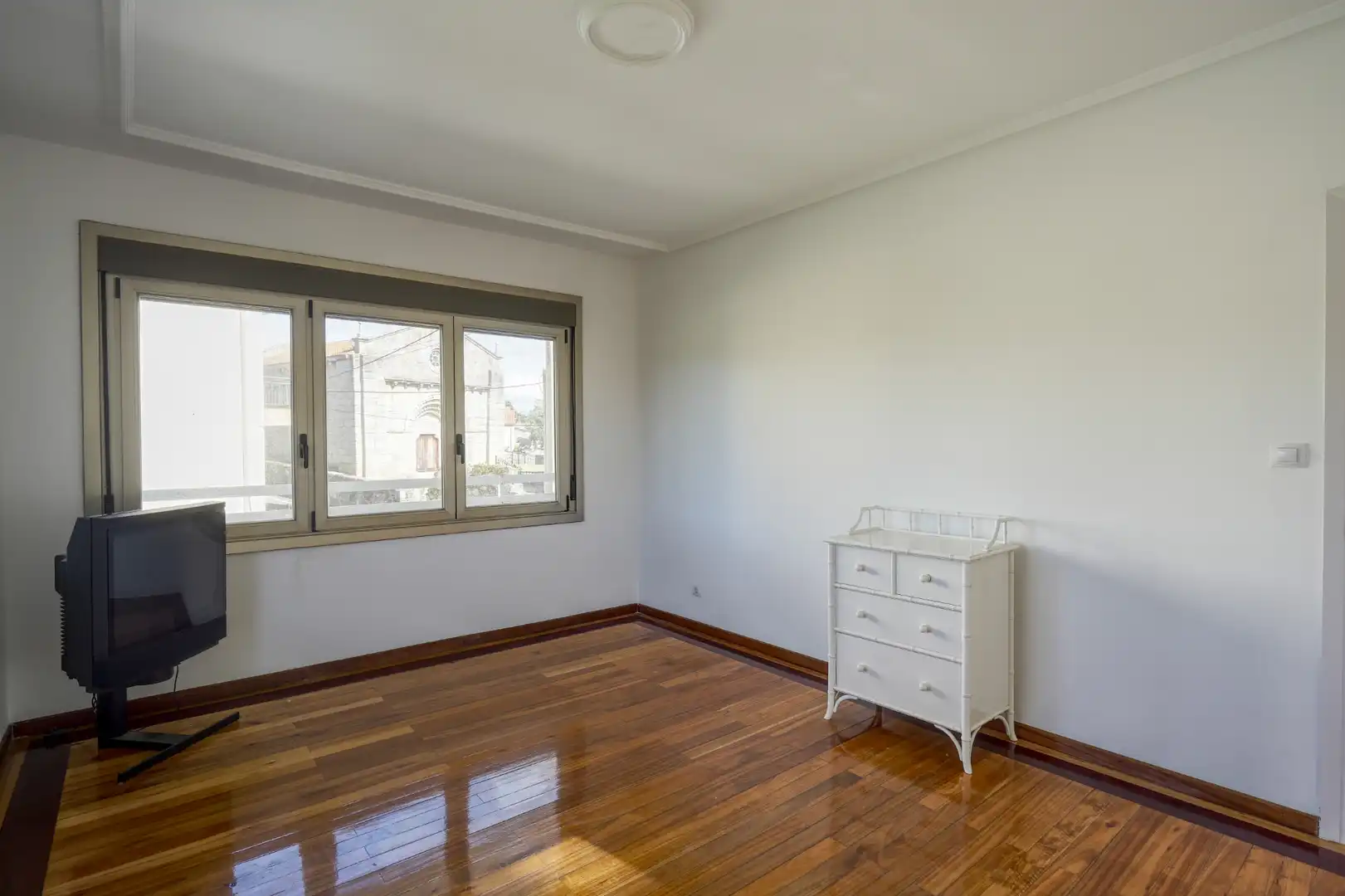 Dormitori de Casa o xalet en venda en Arteixo amb Parquet, Terrassa i Traster