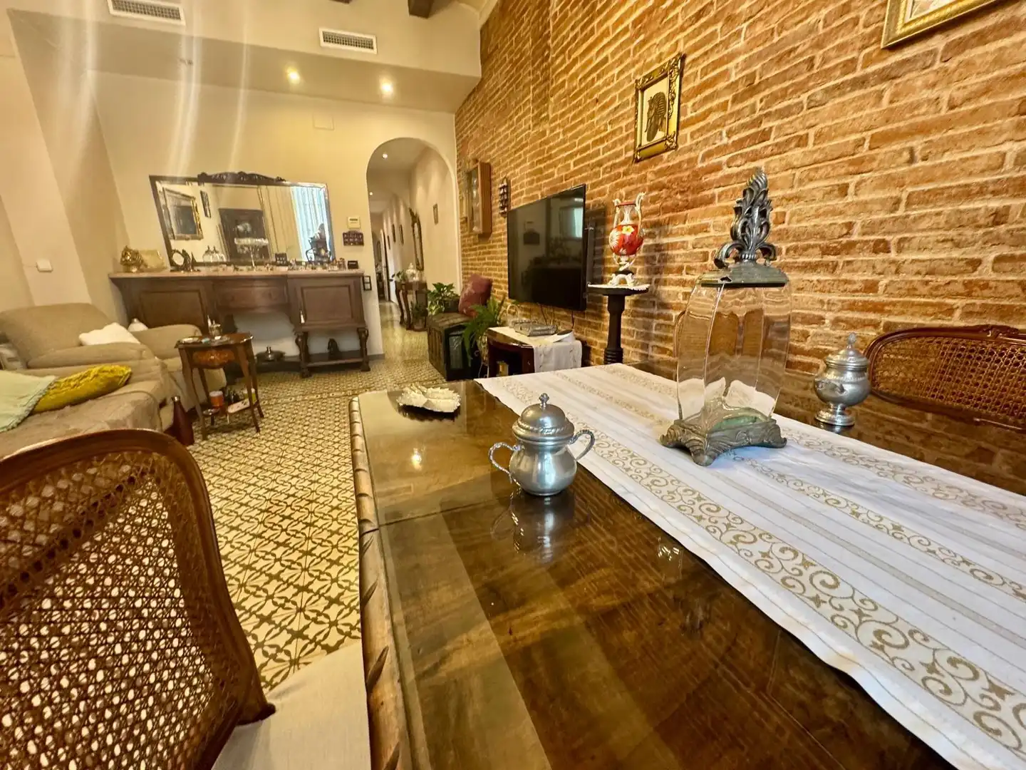 Wohnzimmer von Wohnung zum Verkauf in Barcelona mit Heizung und Balkon