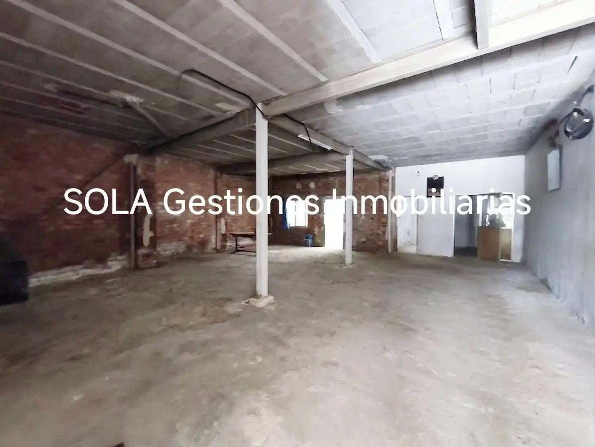 Local comercial en venda a Torreperogil, imagen 3