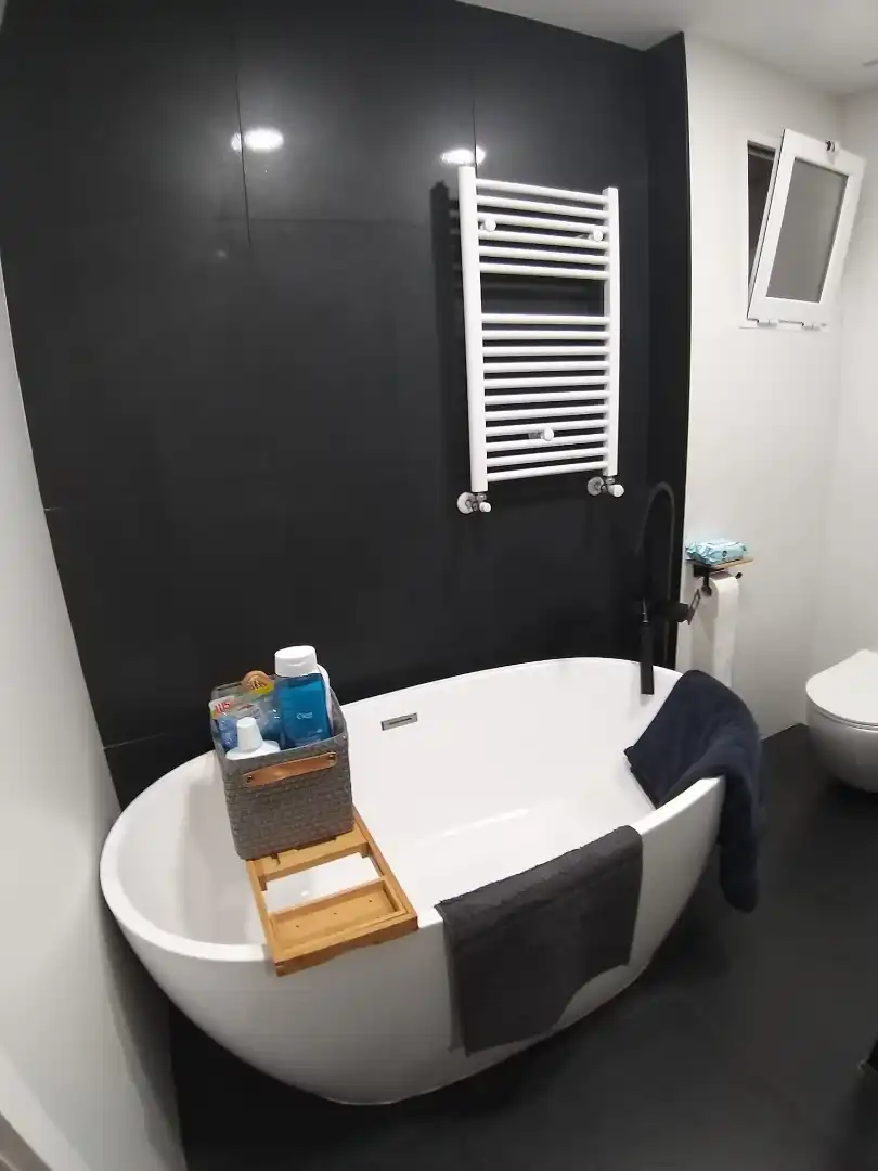 Bathroom of Flat for sale in Mataró  with Air Conditioner, Heating and Oven