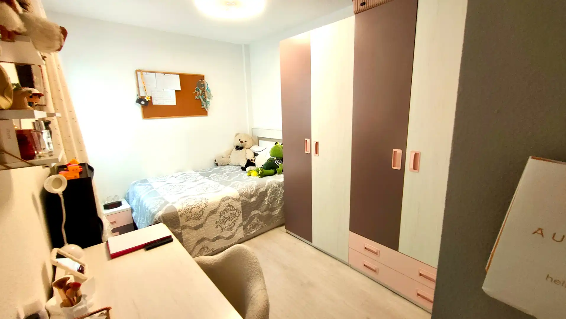 Habitación de Casa adosada en venta en Santa Pola con Aire acondicionado, Calefacción y Jardín privado