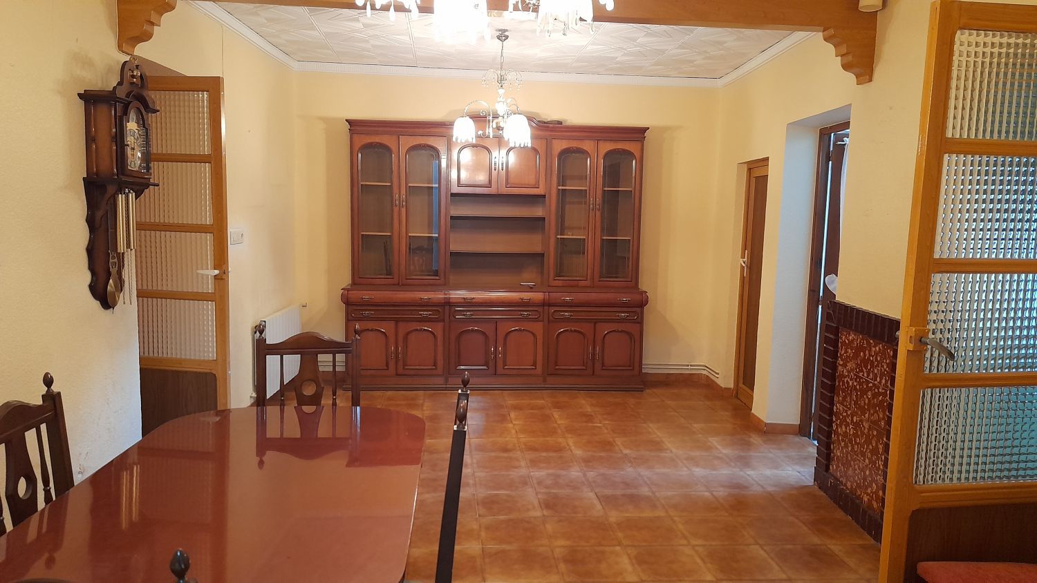 Menjador de Casa o xalet en venda en La Roda amb Calefacció, Terrassa i Traster