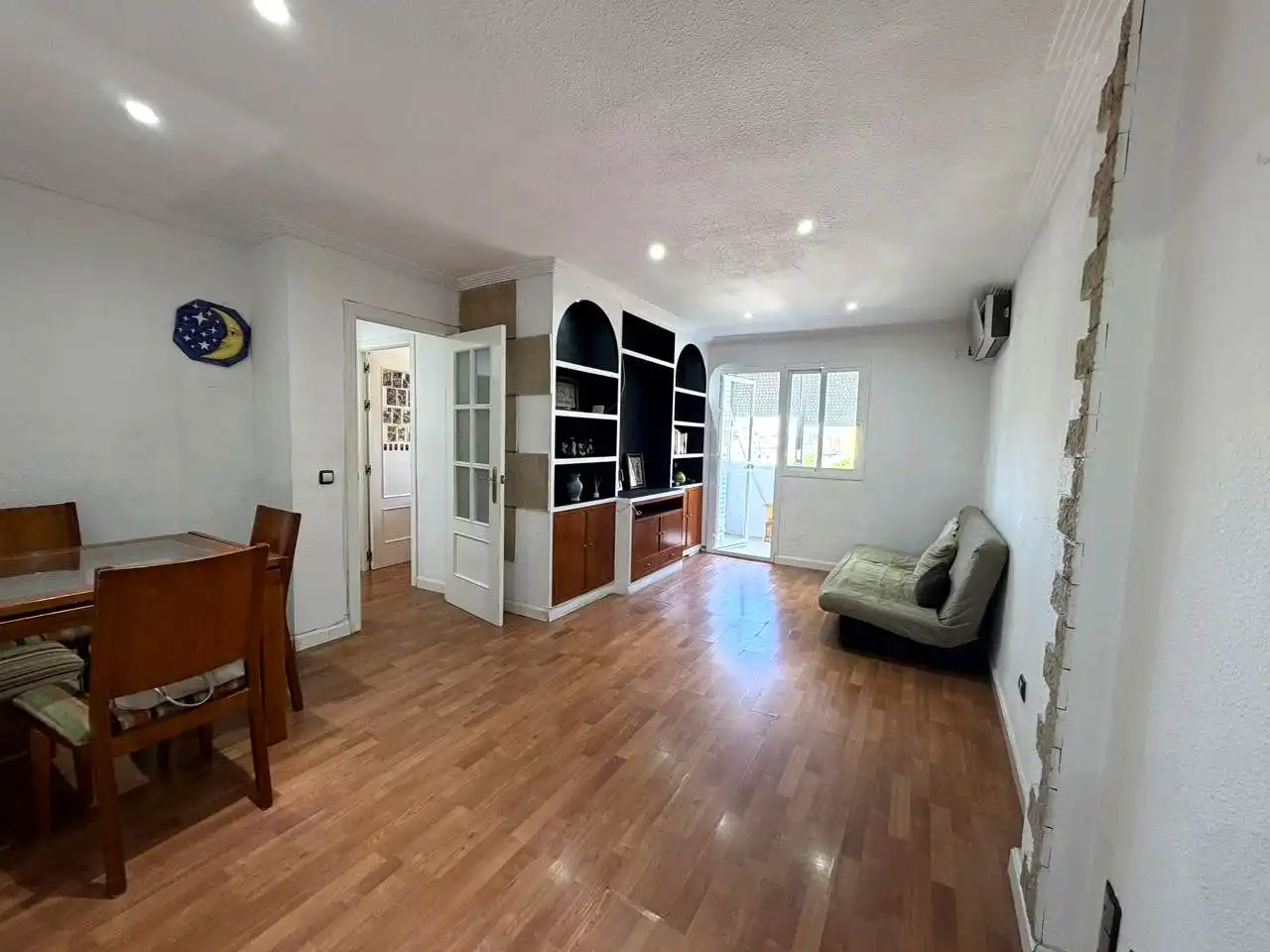 Living room of Flat for sale in Sevilla  with Terrace