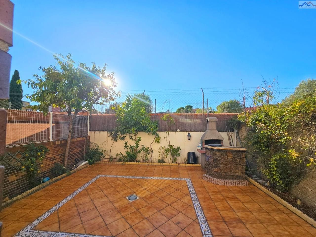 Terrace of Single-family semi-detached for sale in Seseña  with Air Conditioner, Heating and Private garden