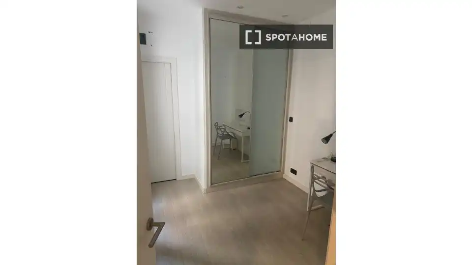 Habitación en Cortes - Huertas